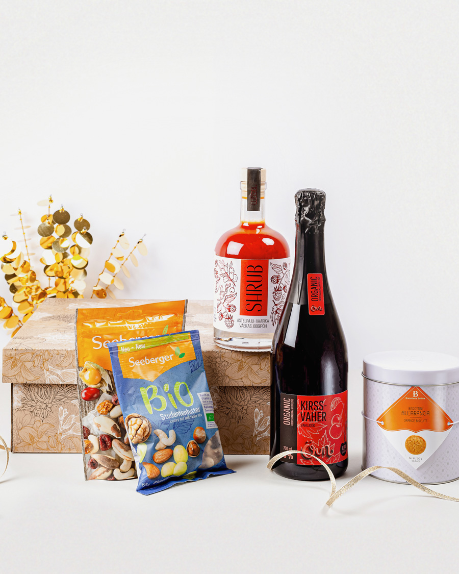 Gift box with cherry-maple sparkling drink and ginger Shrub (alcohol-free)